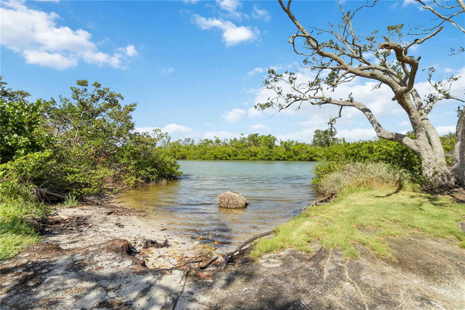 BAY POINT CORR OF - Residential