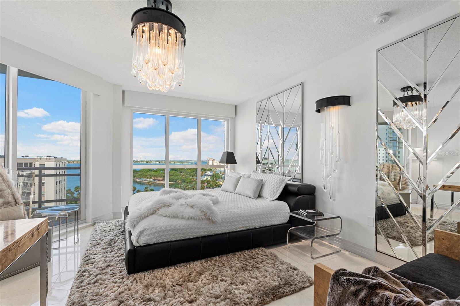 THE SAVOY ON PALM - Residential