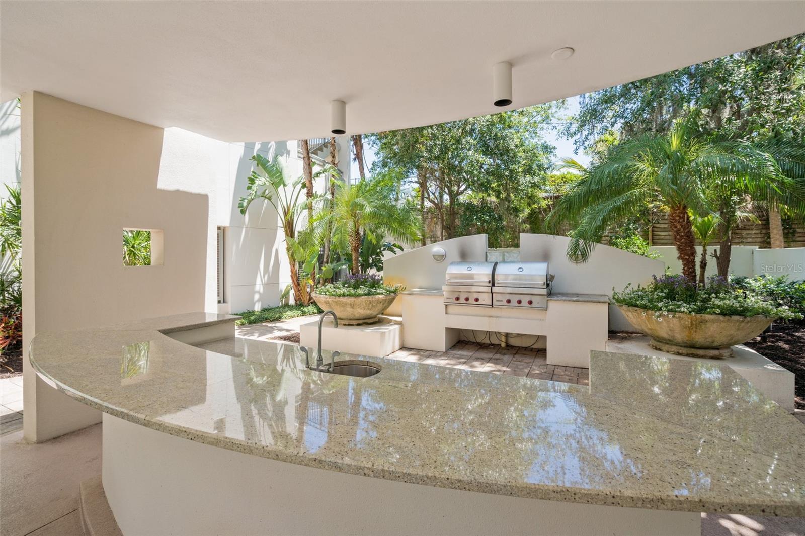 THE SAVOY ON PALM - Residential