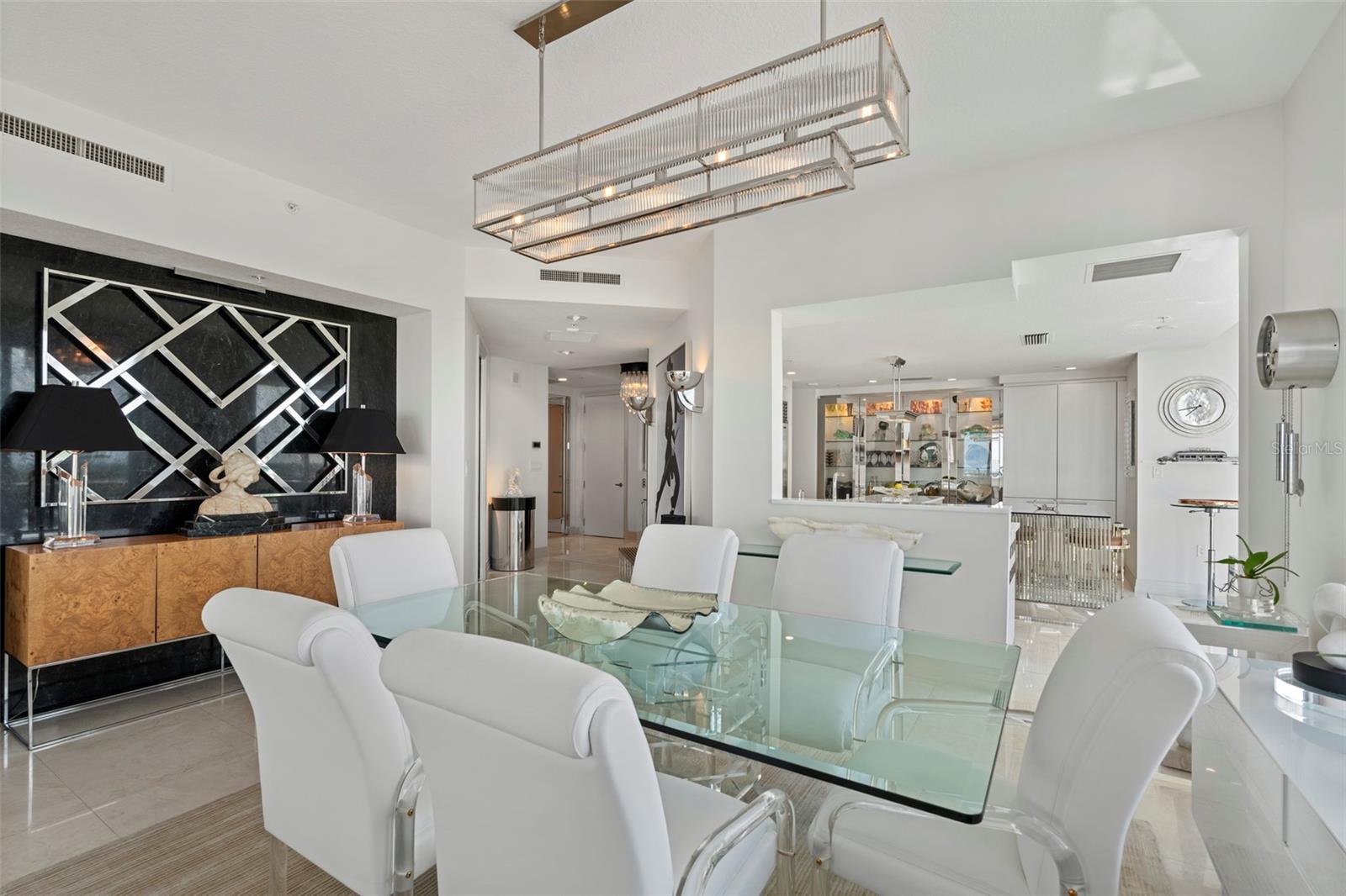 THE SAVOY ON PALM - Residential