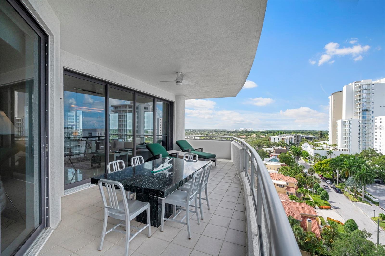 THE SAVOY ON PALM - Residential