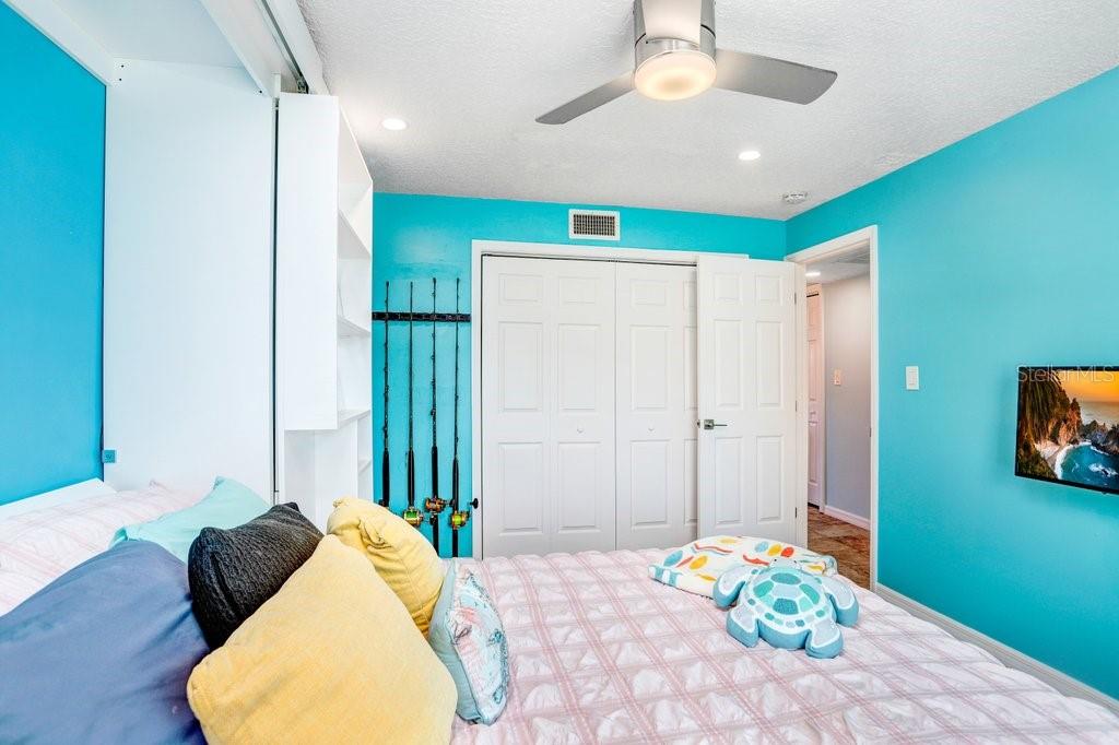 WATERSIDE AT COQUINA KEY SOUTH - Residential