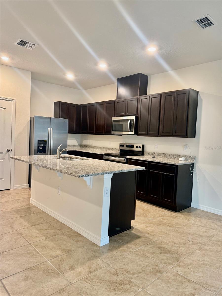 BRENTWOOD TWNHMS PH 1 - Residential Lease