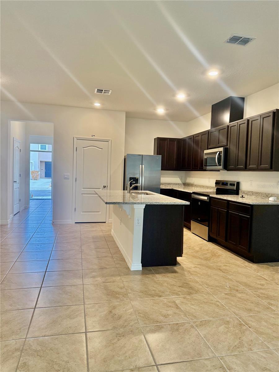 BRENTWOOD TWNHMS PH 1 - Residential Lease