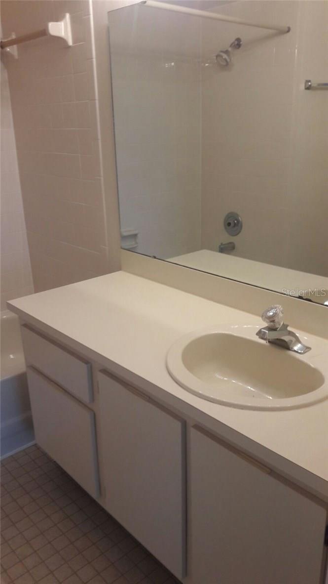 SOUTHPOINTE CONDO UNIT 05 - Residential Lease