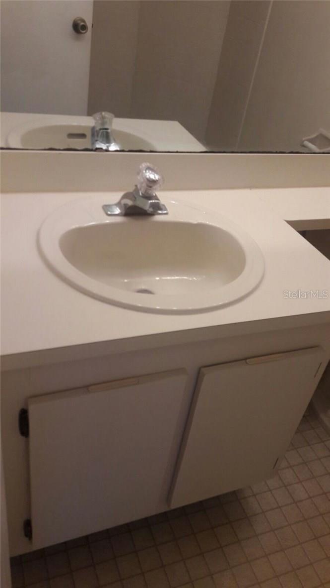 SOUTHPOINTE CONDO UNIT 05 - Residential Lease