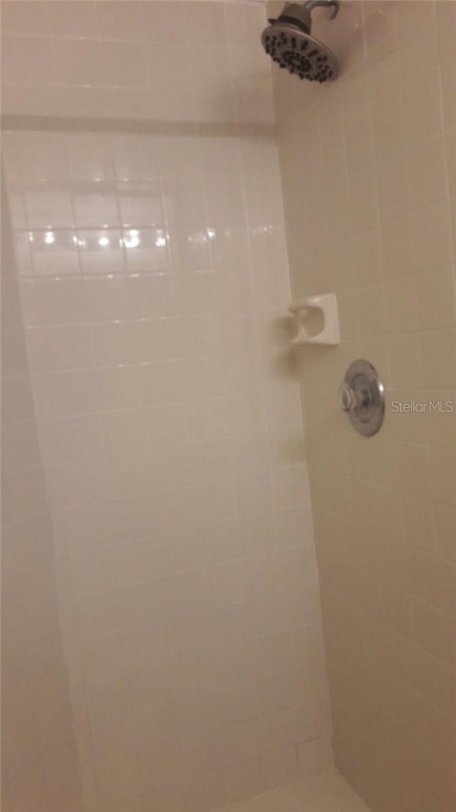 SOUTHPOINTE CONDO UNIT 05 - Residential Lease