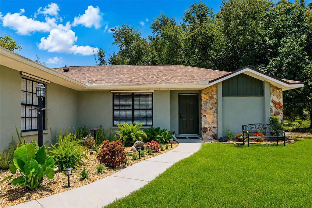 Photo of 6104 26th Avenue E, Bradenton, FL 34208 (MLS # A4693874)