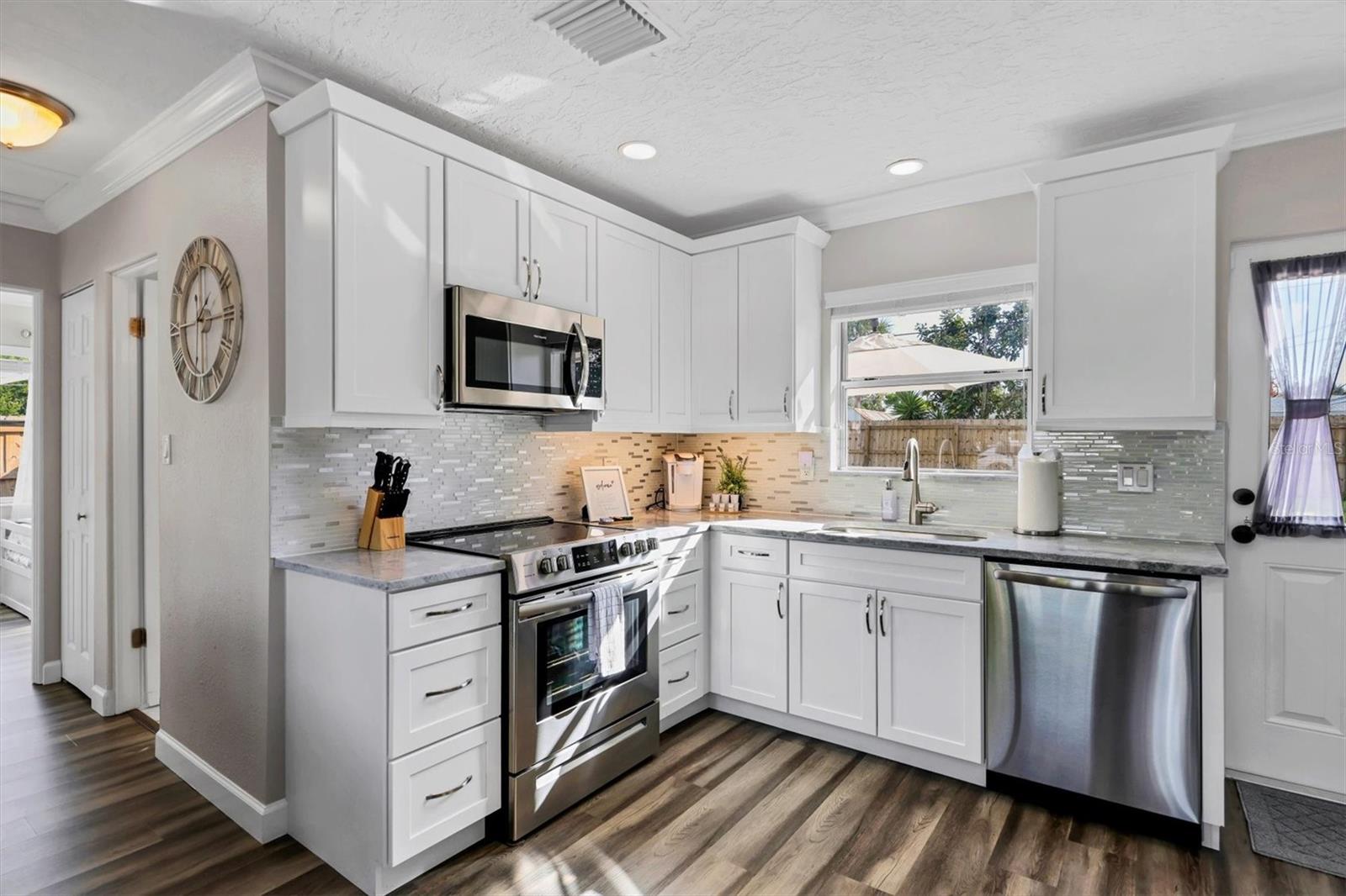 BAYSHORE GARDENS SEC 1 - Residential