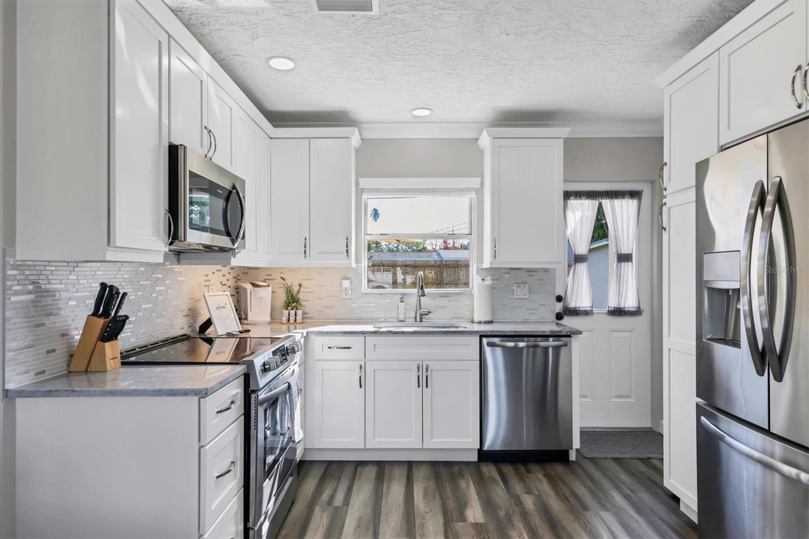 BAYSHORE GARDENS SEC 1 - Residential