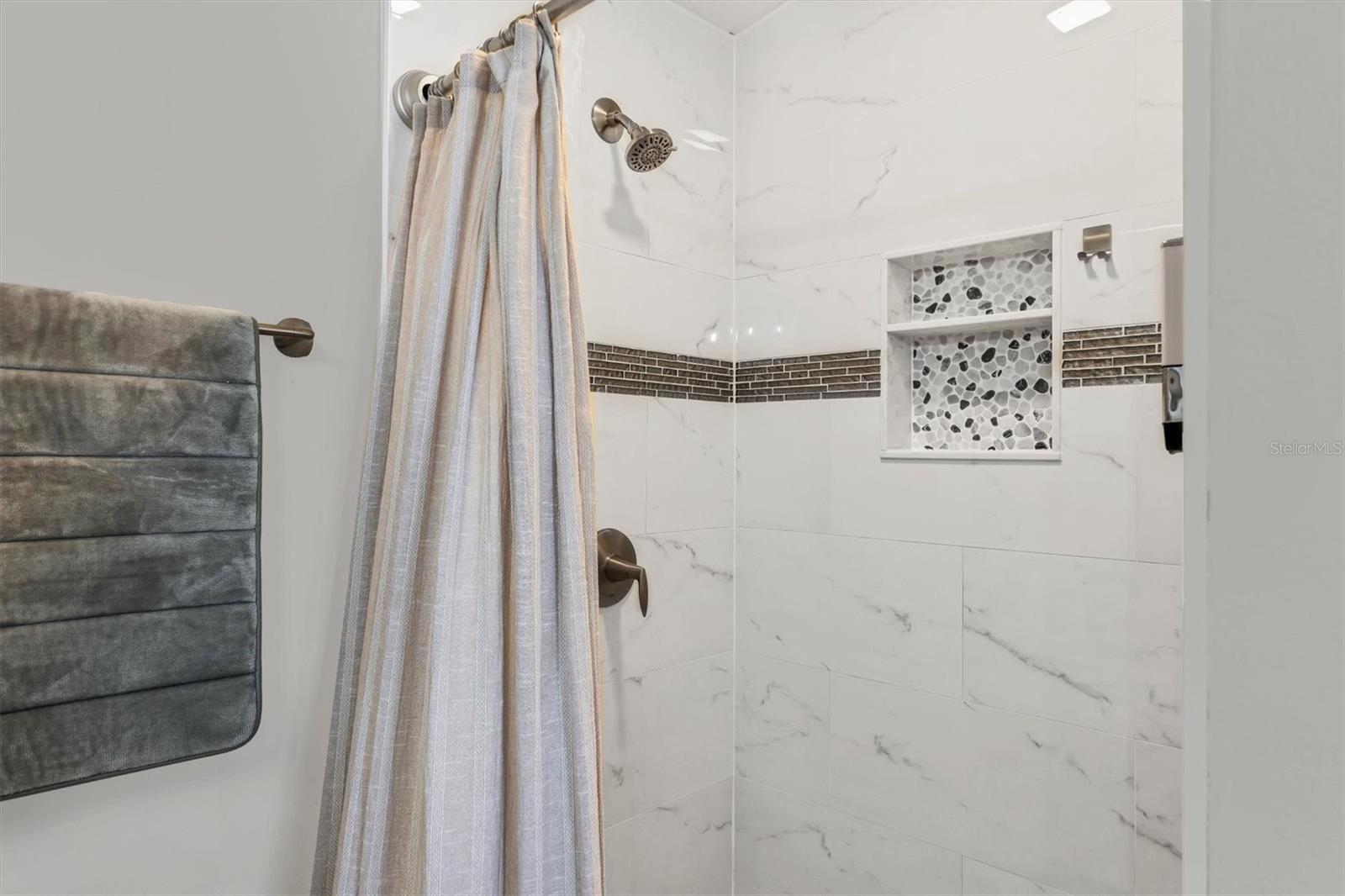 BAYSHORE GARDENS SEC 1 - Residential