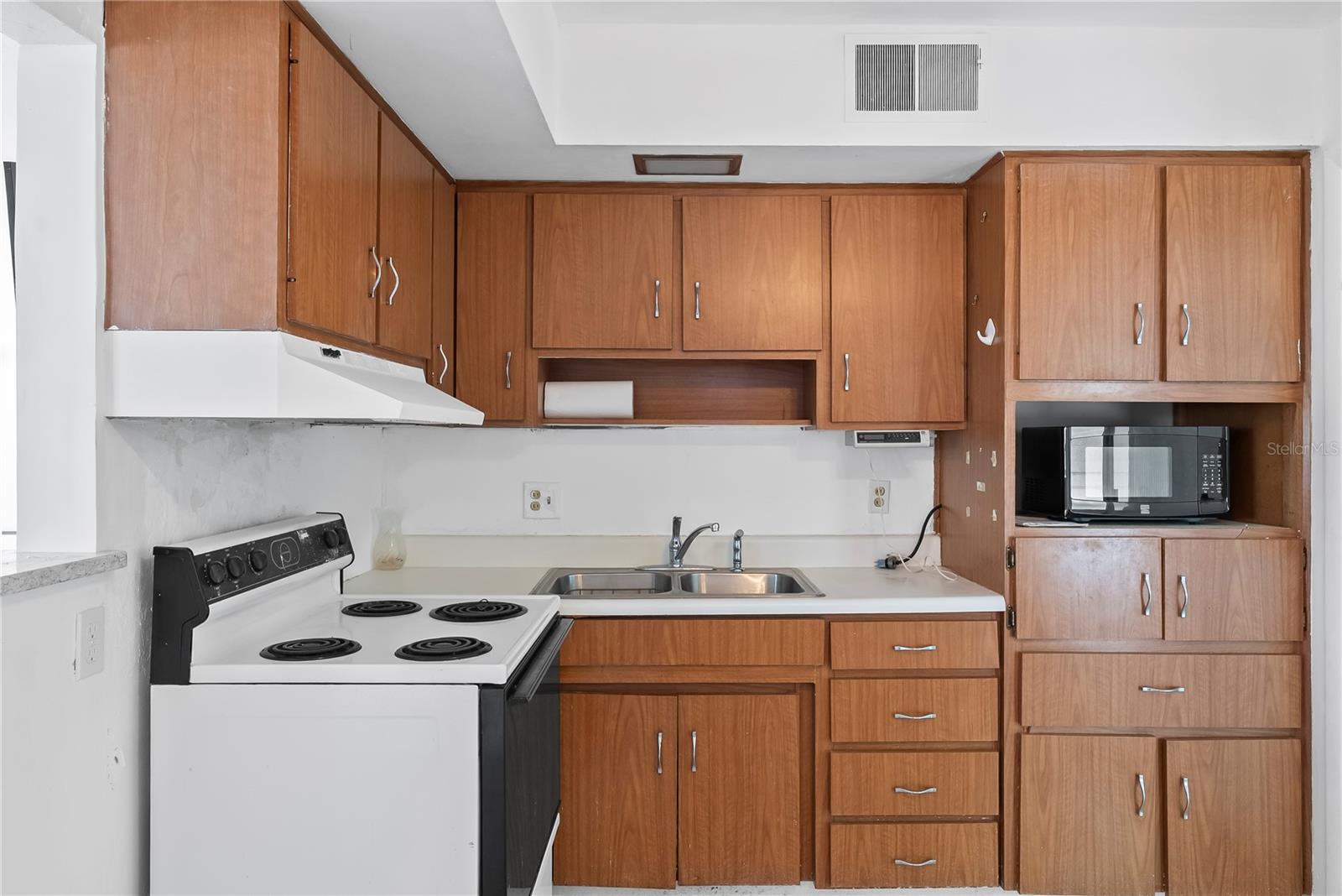 JASMINE LAKES - Residential