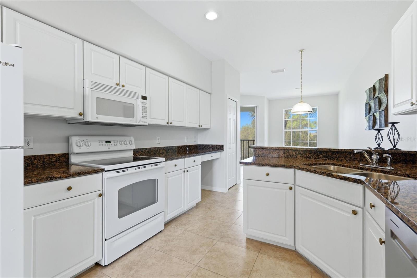 ARIELLE ON PALMER RANCH - Residential Lease