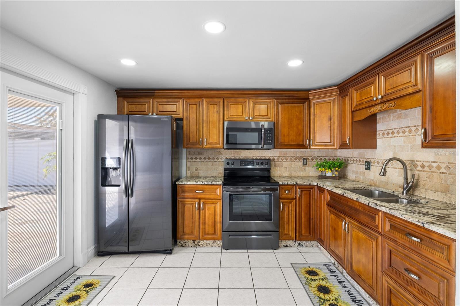 WOODBRIDGE PARK UNIT 3 - Residential