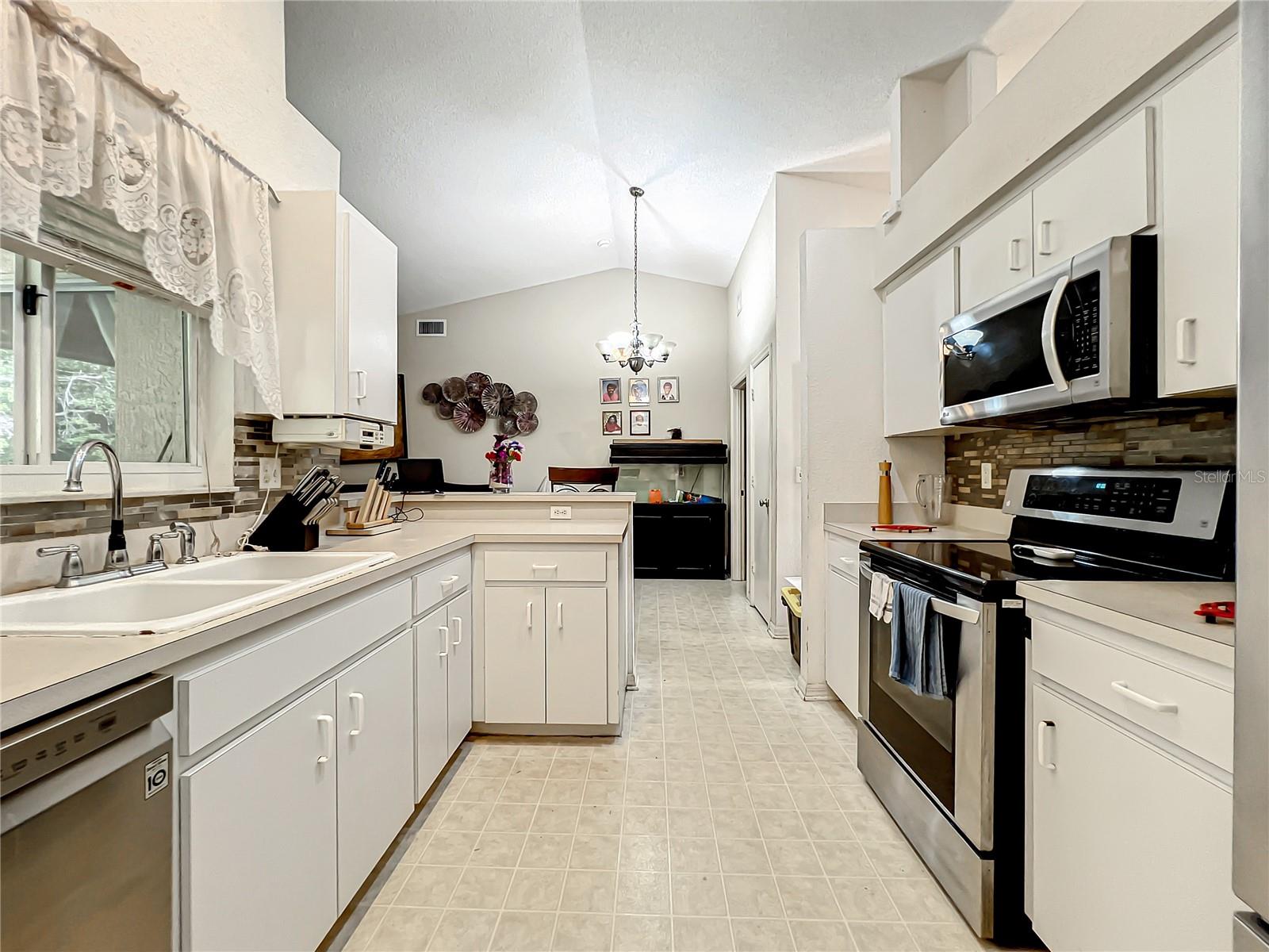 SHEPHERD OAKS PH 01 - Residential