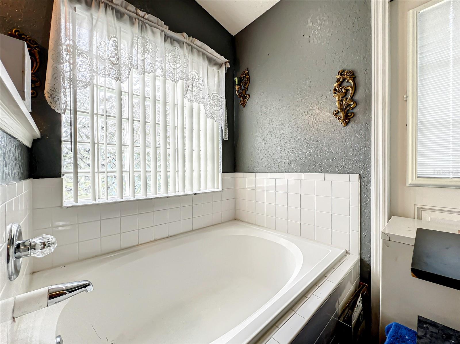 SHEPHERD OAKS PH 01 - Residential