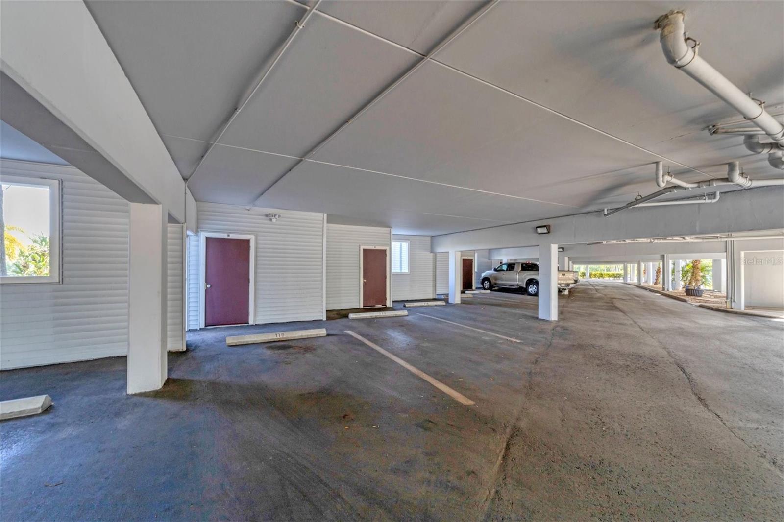 RIVER PLACE - Residential