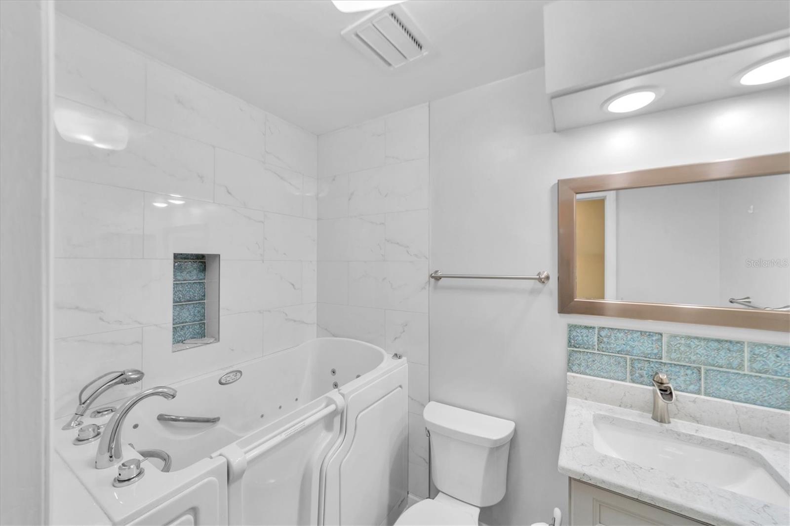 RIVER PLACE - Residential