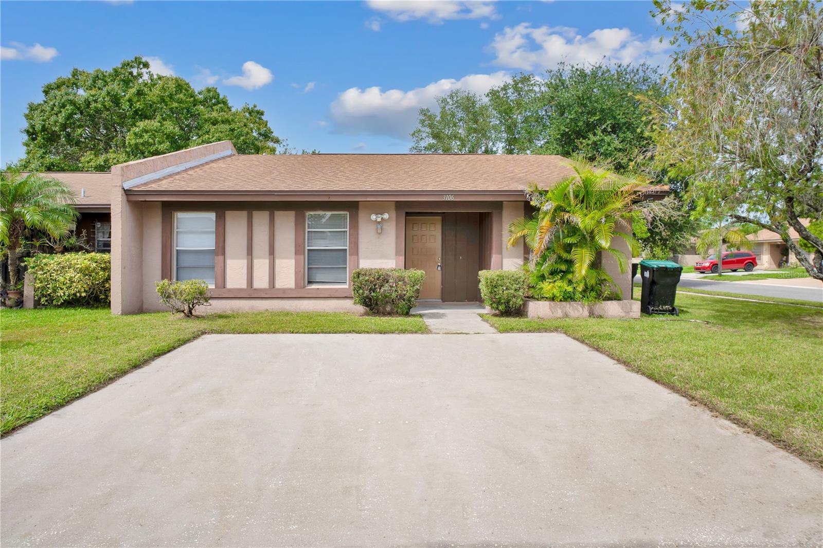 This 3 bedroom, 2 bathroom home is located in the Royal Manor Villas community near local shops, restaurants, and schools. Features include a spacious main living area with vaulted ceilings, a lovely kitchen, living room, dining room, a large primary suite with plenty of closet space, a screened patio, and a beautiful backyard. Community amenities include a pool and tennis courts. Schedule a showing or submit an application online.
All Real Property Management & Realty residents enjoy convenience and well-maintained homes, with our safe and secure online portal where you can submit maintenance requests and pay online with multiple payment options, and a 24/7 emergency maintenance response team. Please note the listed amenities may not be accurate.