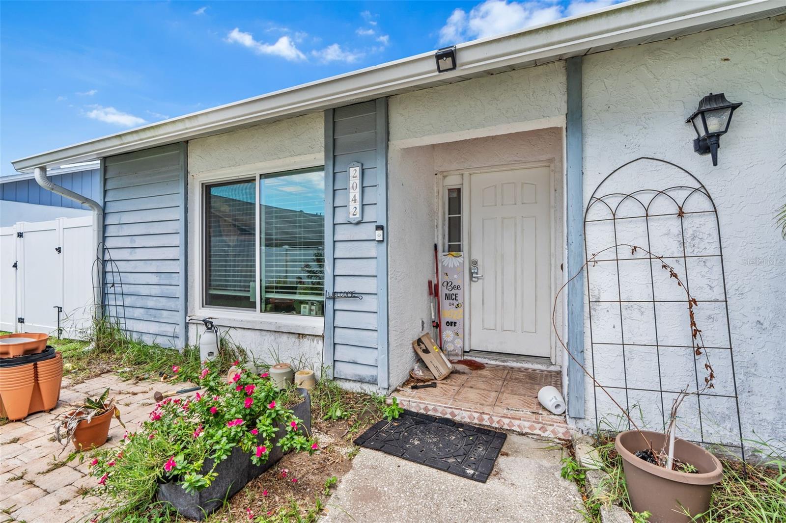 2042 SHEFFIELD COURT