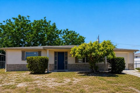 Photo of 2547 Limewood Drive, Holiday, FL 34690 (MLS # TB8503528)