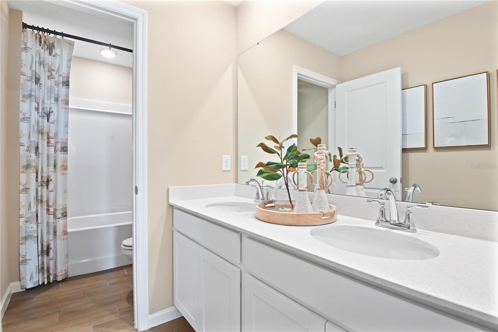 MAPLE RIDGE - Residential