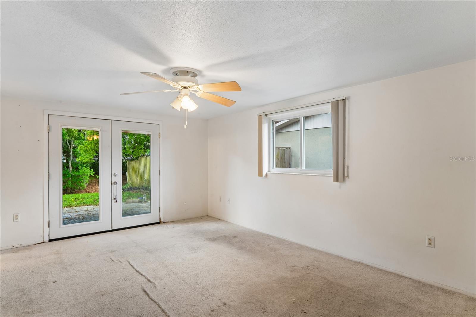 LA VILLA GARDENS - Residential