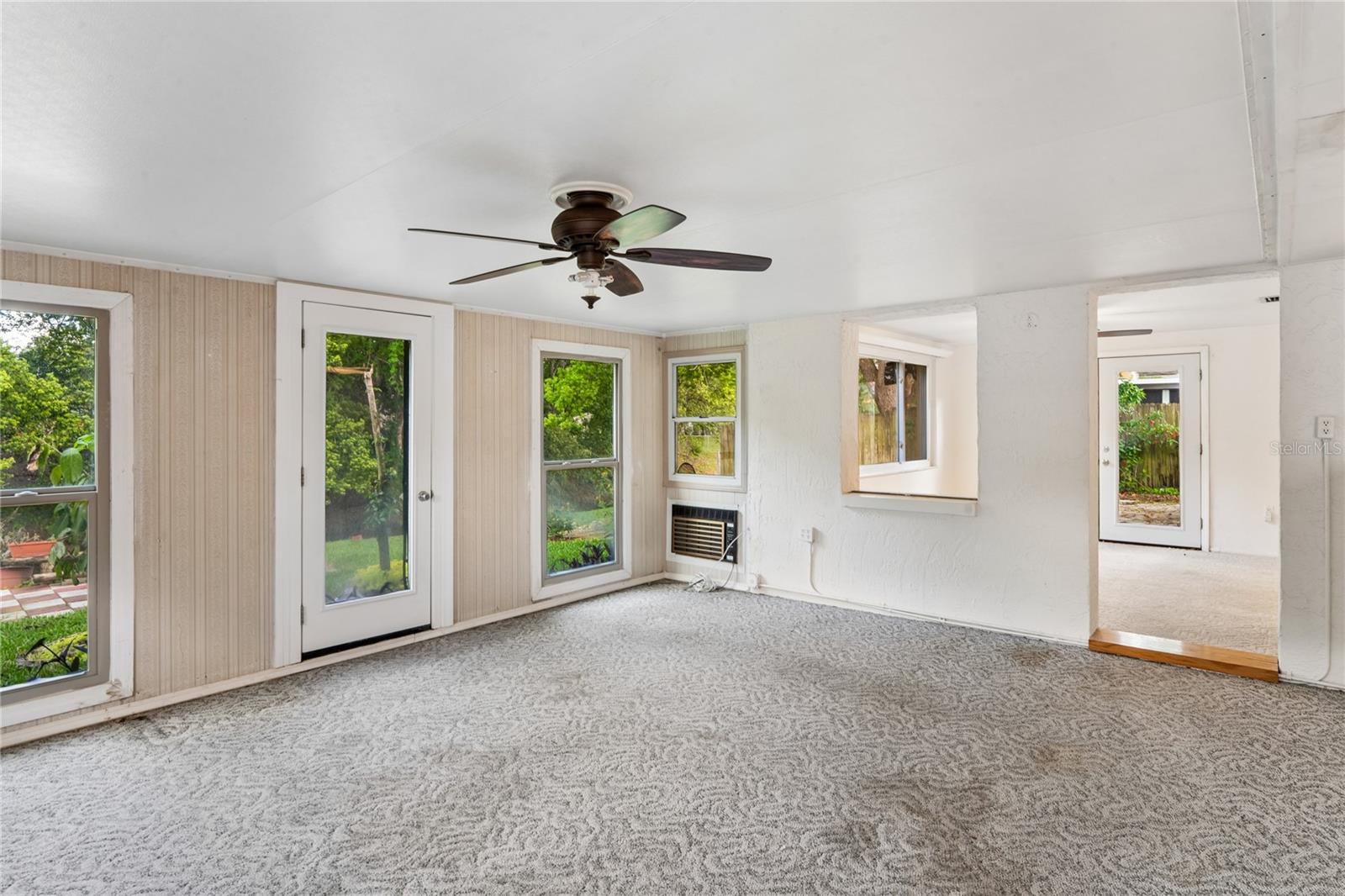 LA VILLA GARDENS - Residential