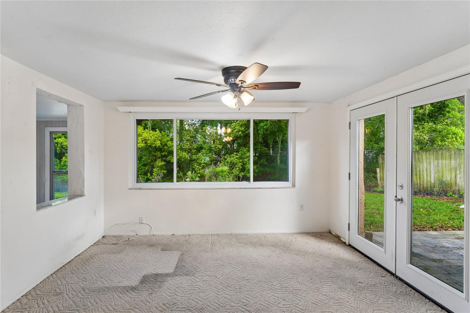 LA VILLA GARDENS - Residential