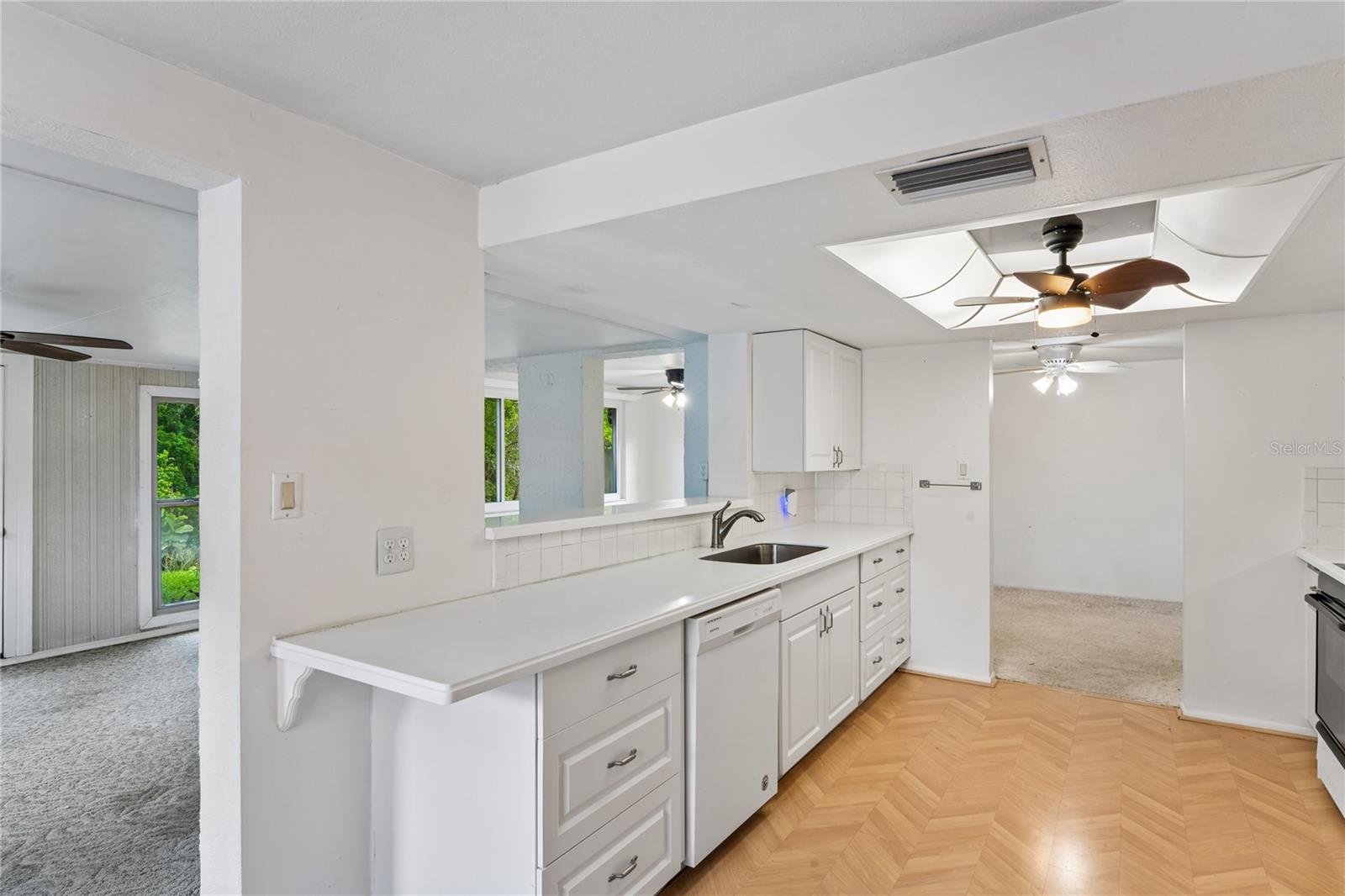 LA VILLA GARDENS - Residential