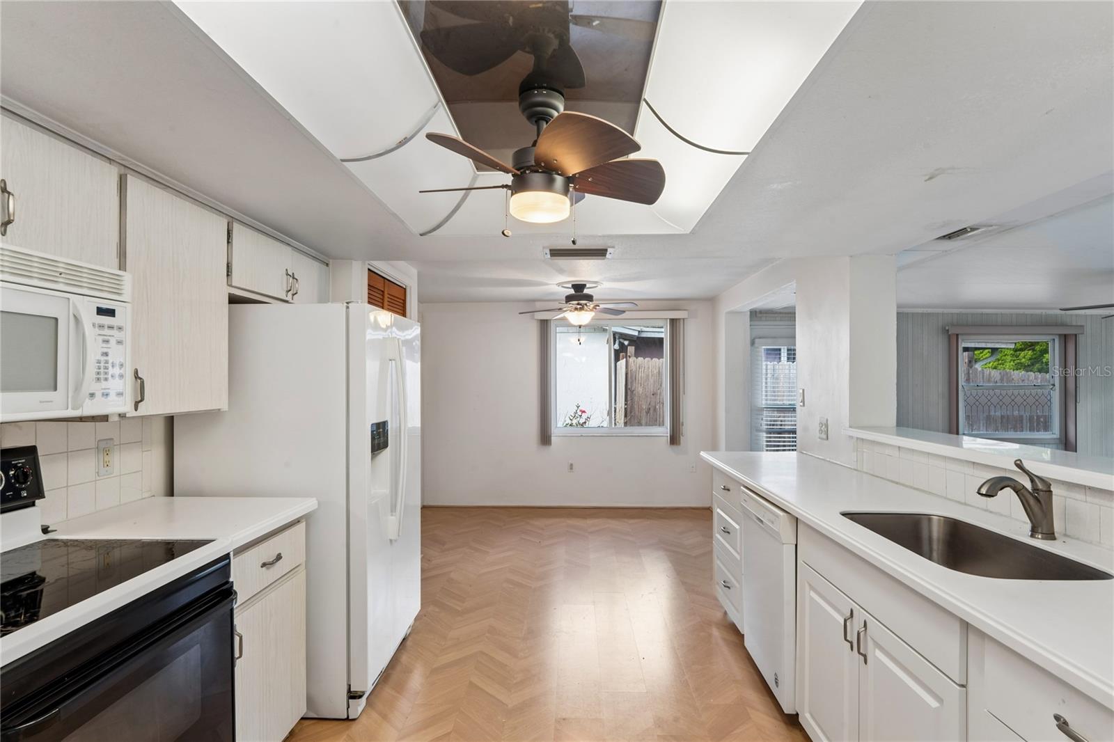 LA VILLA GARDENS - Residential