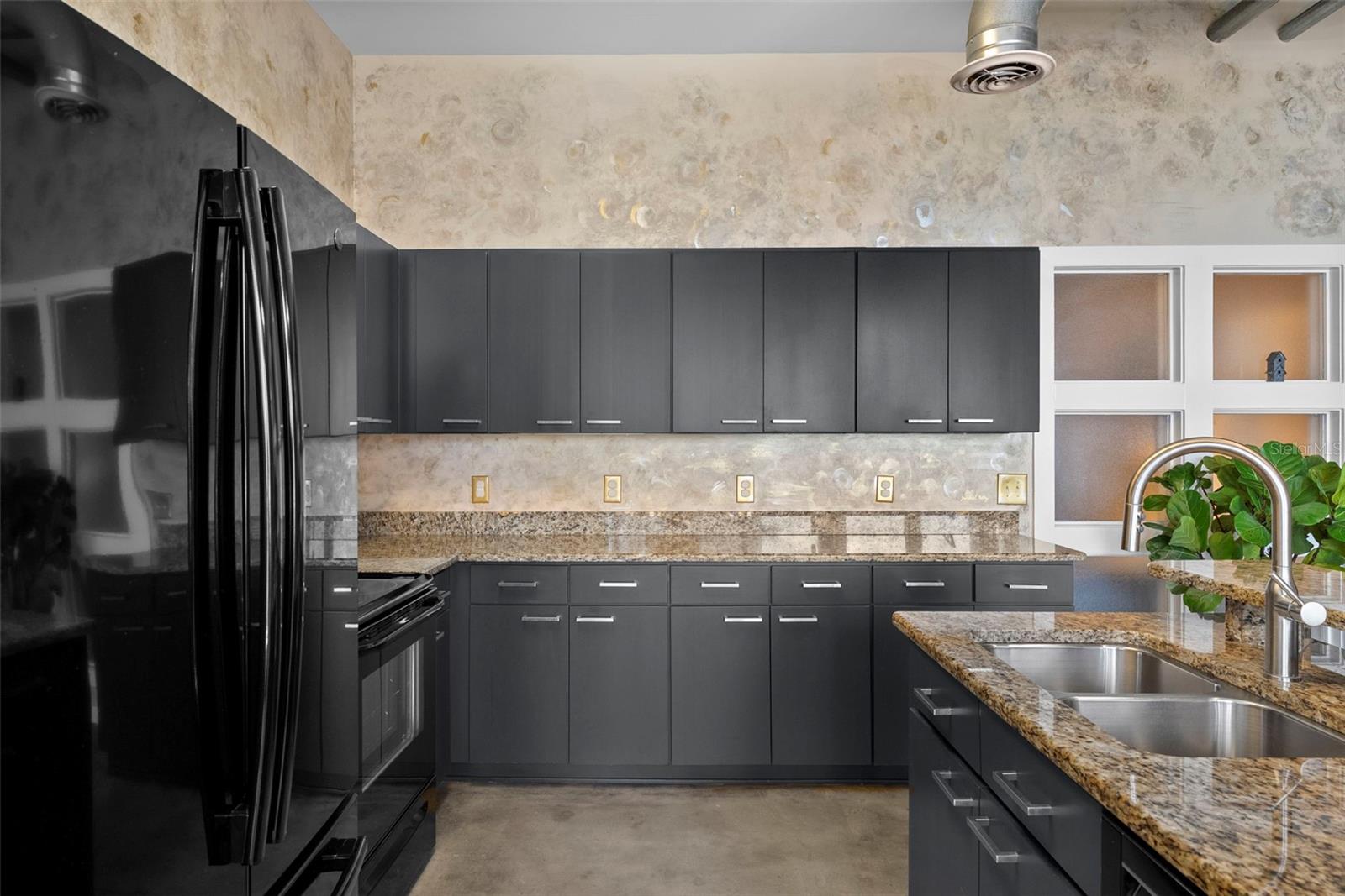 MC NULTY LOFTS CONDO - Residential