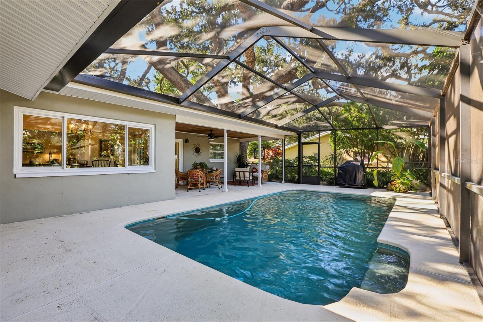 FAIRWAY ESTATES 4TH ADD - Residential