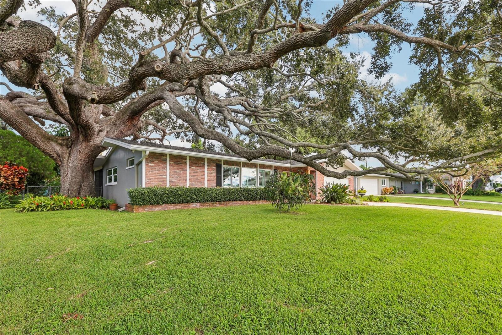 FAIRWAY ESTATES 4TH ADD - Residential