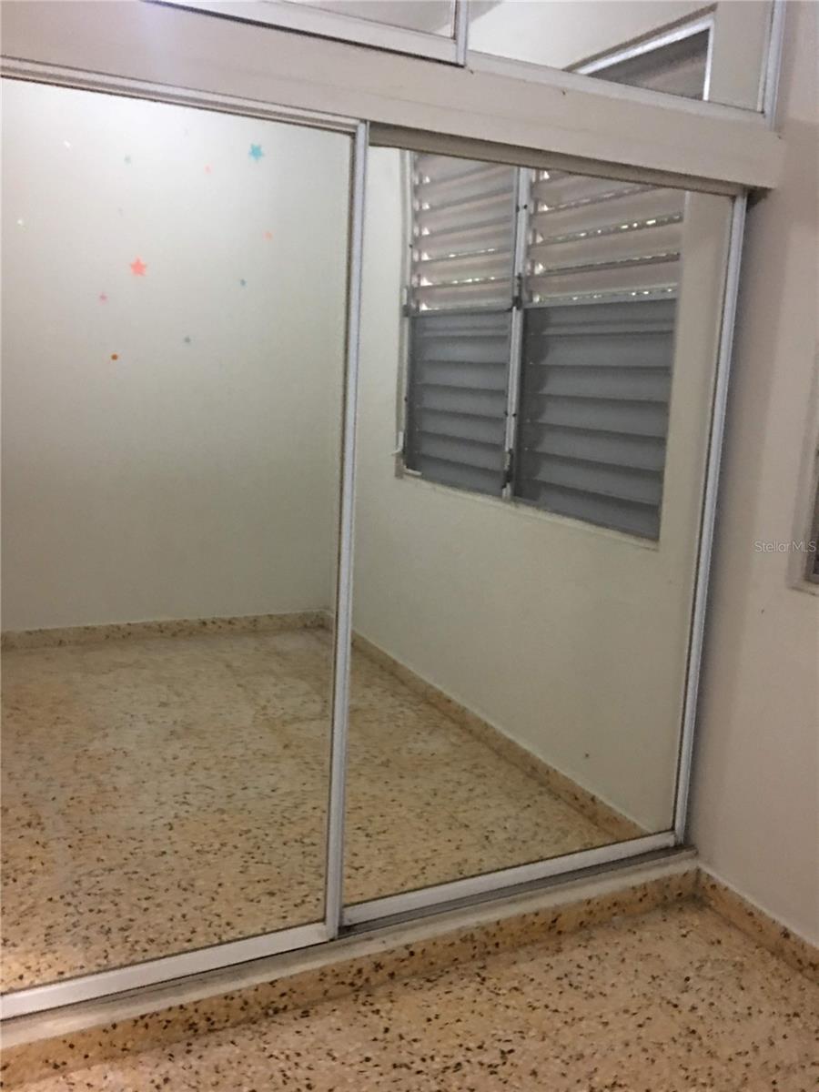 BARRIO QUEMADO - Residential