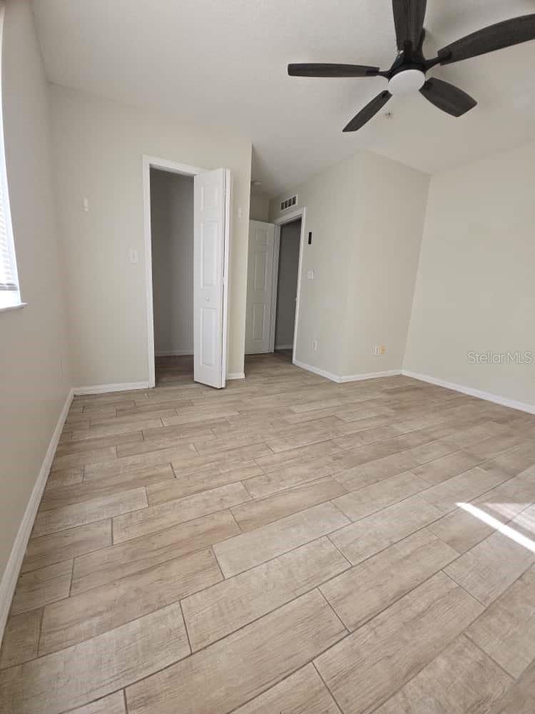 WESTSIDE TWNHMS-PH 05 A B & C - Residential Lease