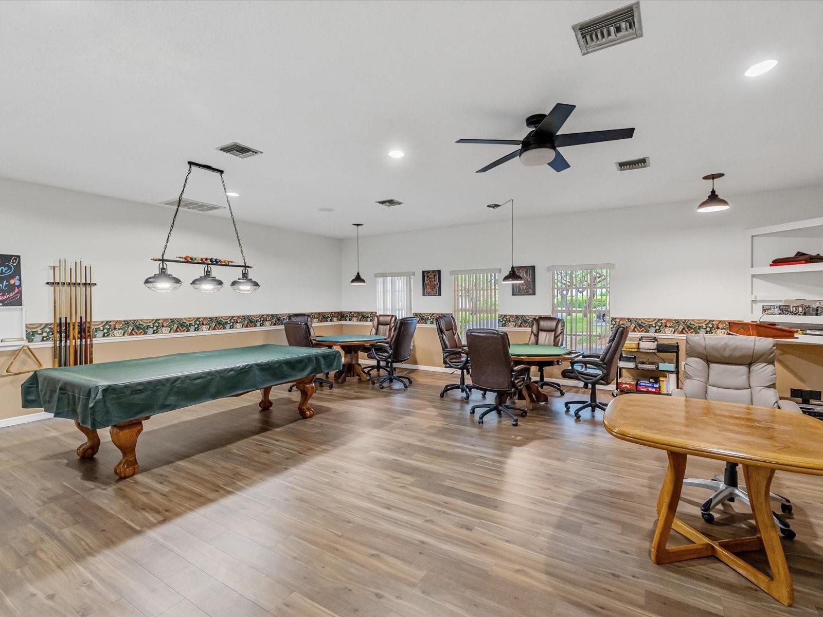 HUNT RIDGE - Residential