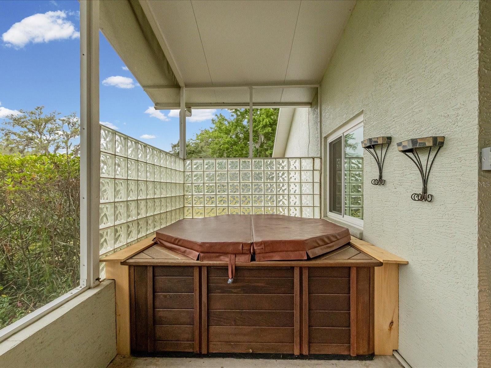 HUNT RIDGE - Residential