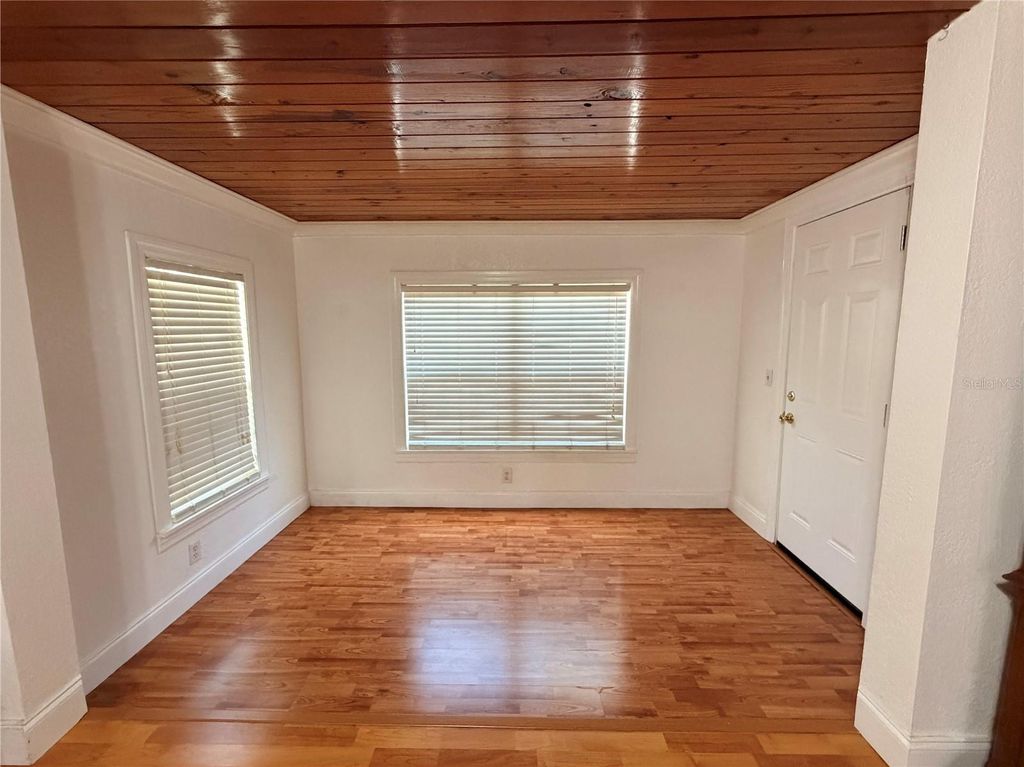 Photo of 3620 Burlington Avenue N, St Petersburg, FL 33713 (MLS # TB8508779)