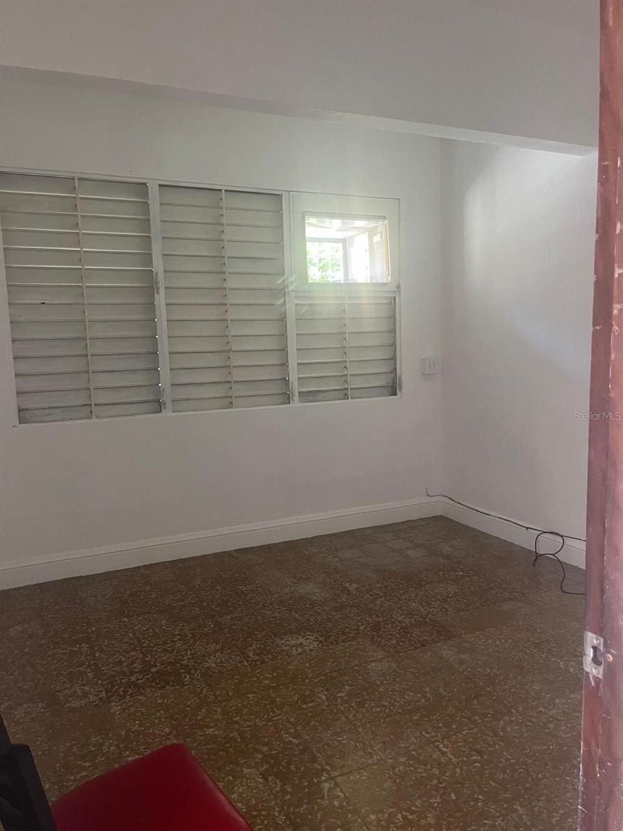 CLL BENITO PEREZ GALDOS URB EL VEDADO