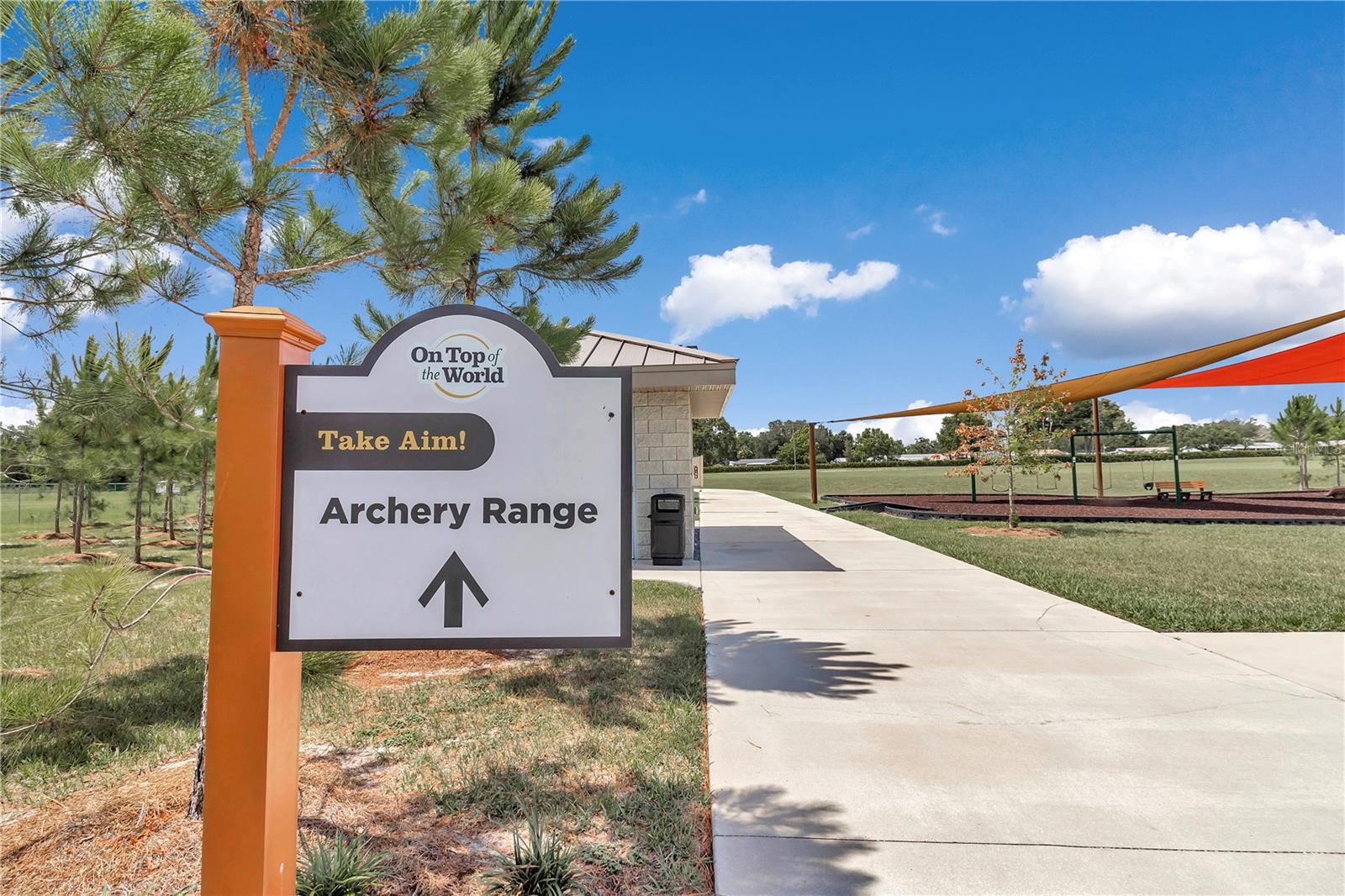 CIRCLE SQUARE WOODS Y - Residential