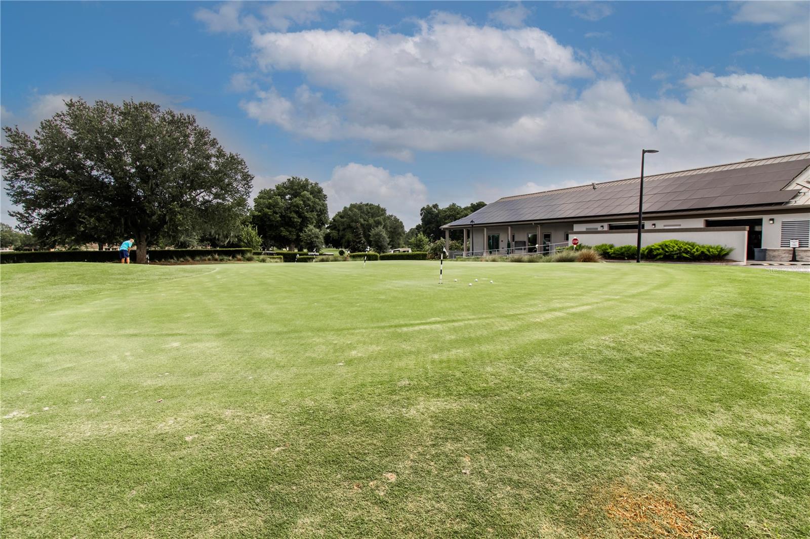 CIRCLE SQUARE WOODS Y - Residential
