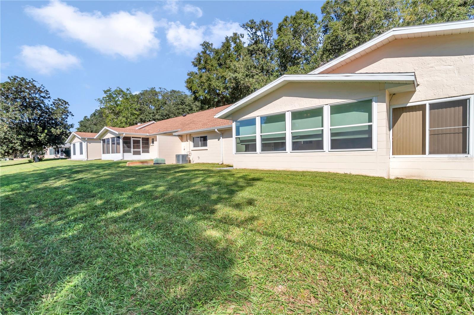 CIRCLE SQUARE WOODS Y - Residential
