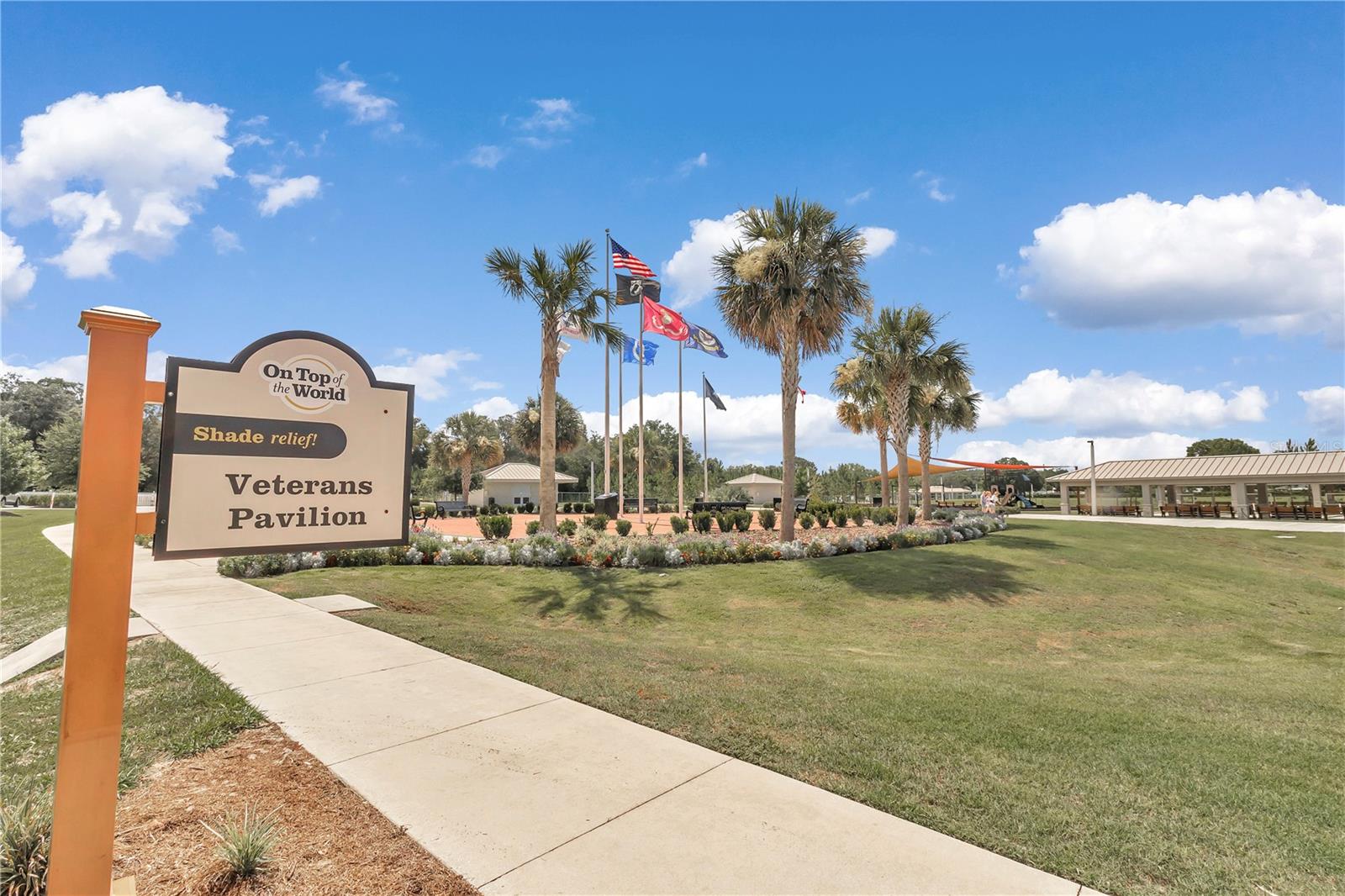 CIRCLE SQUARE WOODS Y - Residential