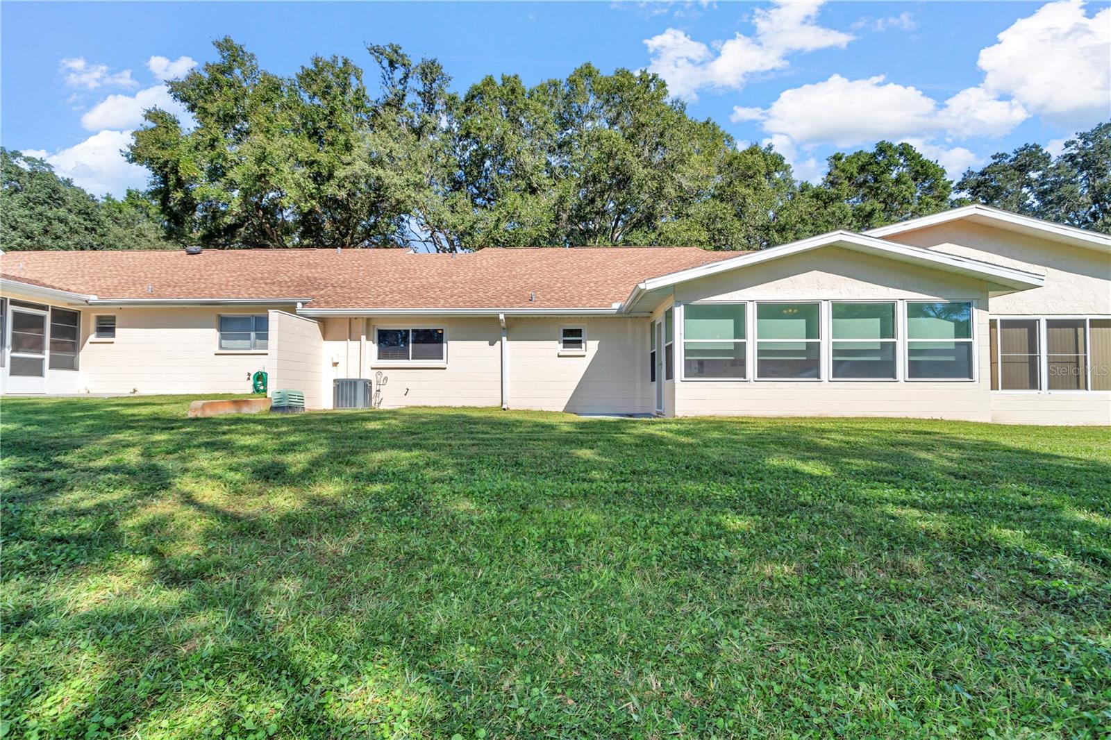 CIRCLE SQUARE WOODS Y - Residential