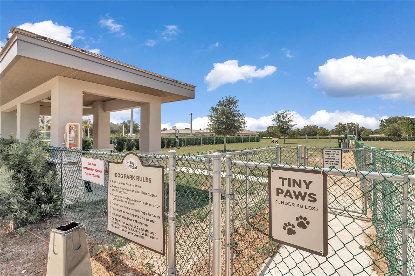 CIRCLE SQUARE WOODS Y - Residential