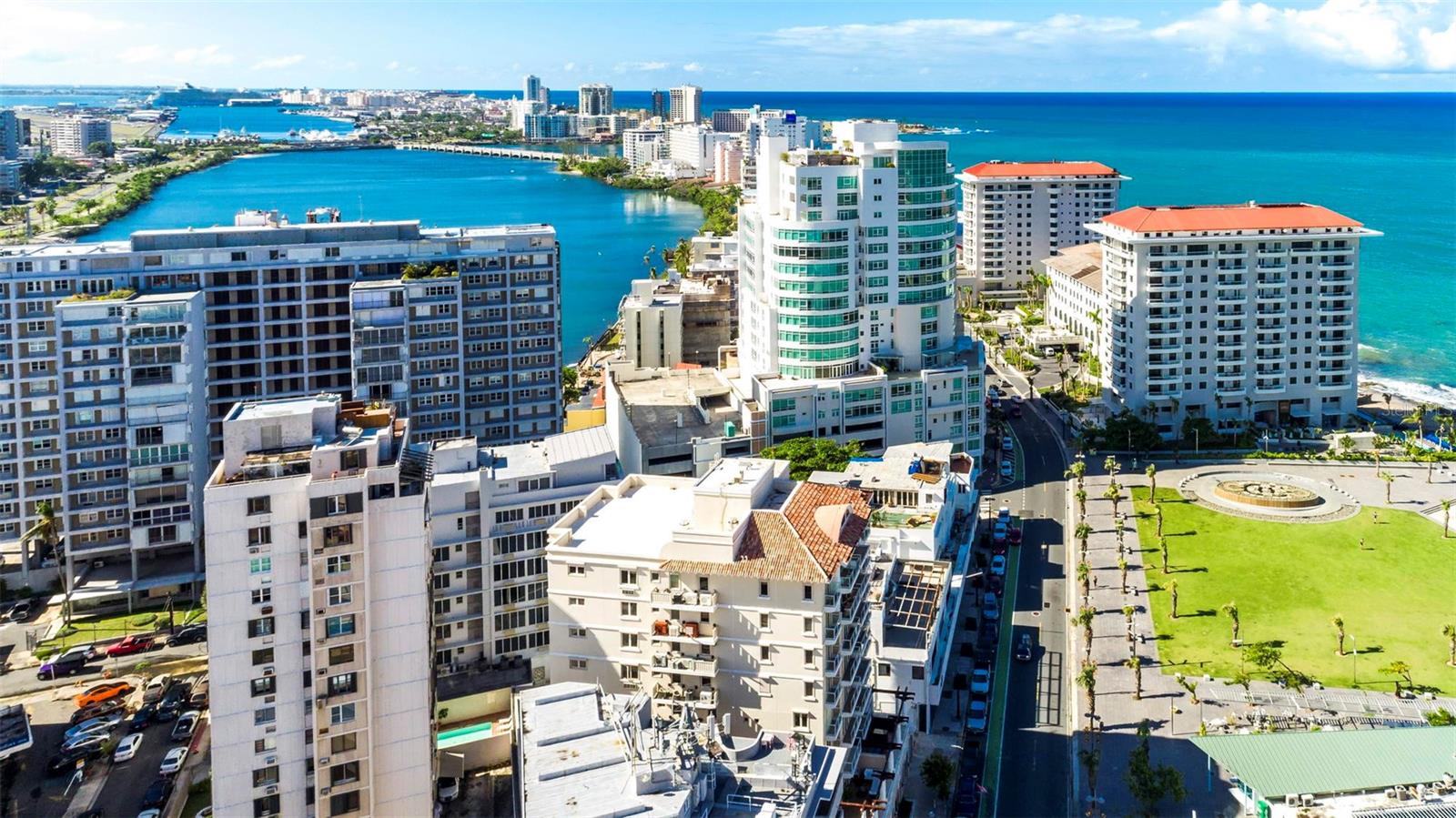 LAGUNA TERRACE CONDOMINIO - Residential Lease