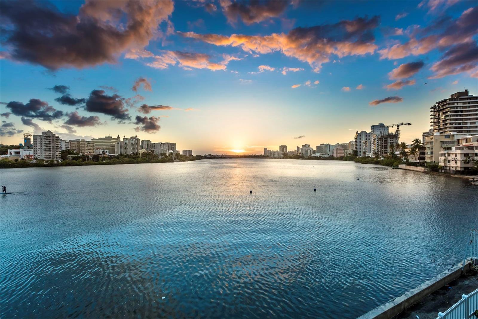 LAGUNA TERRACE CONDOMINIO - Residential Lease