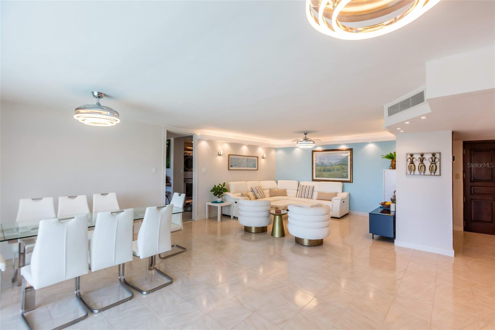 LAGUNA TERRACE CONDOMINIO - Residential Lease