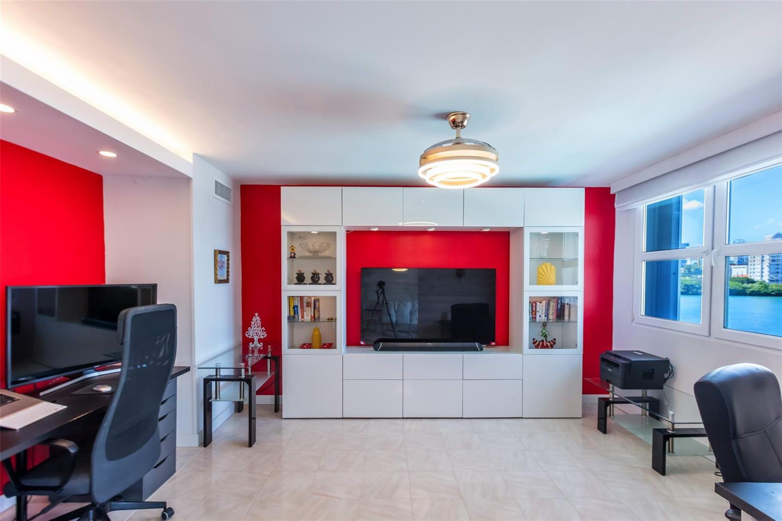 LAGUNA TERRACE CONDOMINIO - Residential Lease